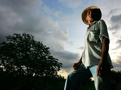 APOSENTADORIA POR INVALIDEZ A TRABALHADOR RURAL: ATIVIDADE COMPROVADA POR PROVA TESTEMUNHAL BASEADA EM INÍCIO DE PROVA DOCUMENTAL