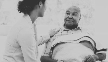 Auxílio-doença. Alta médica programada.  Lei previdenciária. Compatibilidade