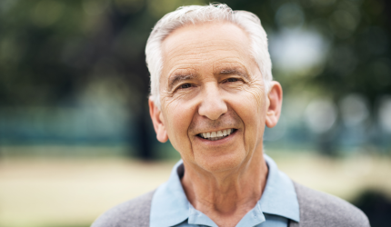 Me filiei à Previdência Social em 1970 e tenho 67 anos e 14 de registro em carteira. Ao requerer aposentadoria no INSS, disseram que eu não tinha carência. Qual providência tomar?