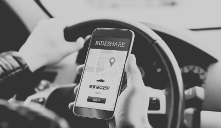 Motoristas de aplicativos devem ter  seguridade social sem perder margem atual  de lucro, afirma advogada previdenciarista