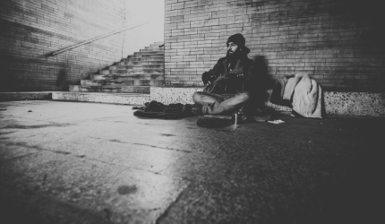 O critério de miserabilidade para a  concessão de benefício assistencial