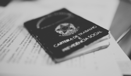 Recursos que compõem o orçamento da  seguridade social – Uma análise a respeito  da questão do falso déficit previdenciário